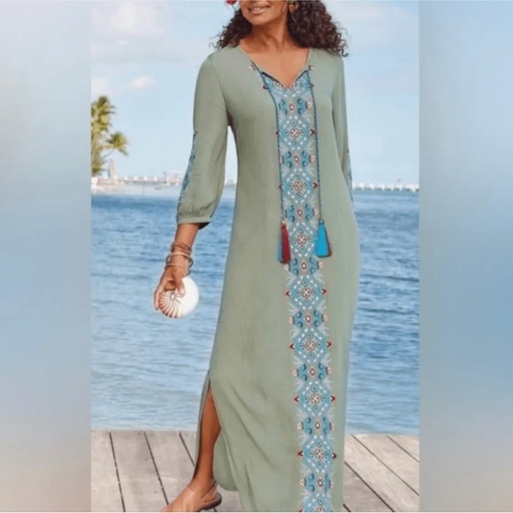 Soft Surroundings Dresses & Skirts - Soft Surroundings Green Maxi Dress with Blue and Red Accents